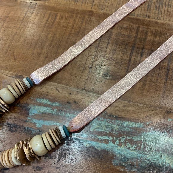 🌾 Hand Crafted Antler Pendant Necklace - Picture 3 of 6